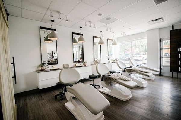 How to Book Your First Client as a Lash Artist - Lash BLVD