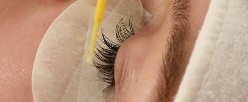 To Gel or not to Gel, the proper ways to remove Eyelash Extensions: