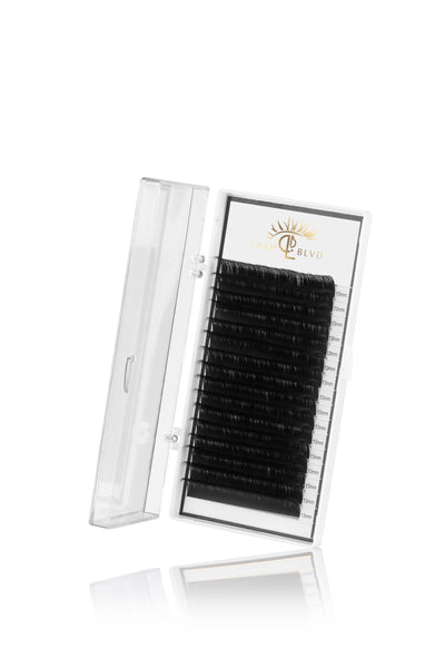 .06 Luxury Volume Eyelash Extensions - Mink